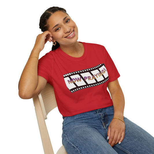 NOW PRAYING Tee - G64000 Unisex T- Shirt