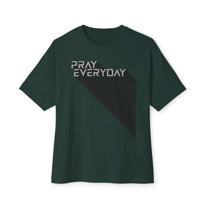 Pray Everyday – Oversized White Letter Box Graphic T-Shirt