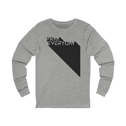 Pray Everyday - Women's Graphic Long Sleeve Tee BC3501