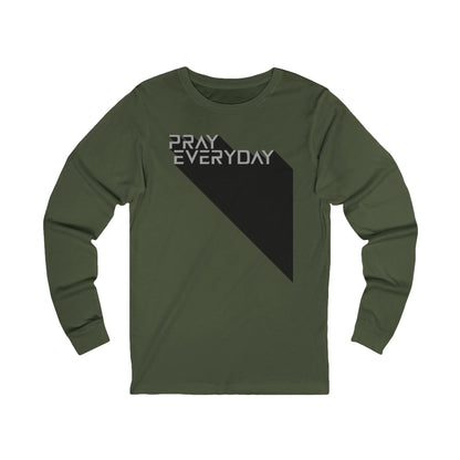 Pray Everyday - Women's Graphic Long Sleeve Tee BC3501